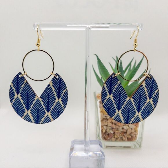 Blue and White Floral Botanical Printed Statement Earrings - Picture 6 of 12